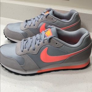 Nike Peach Running Shoes